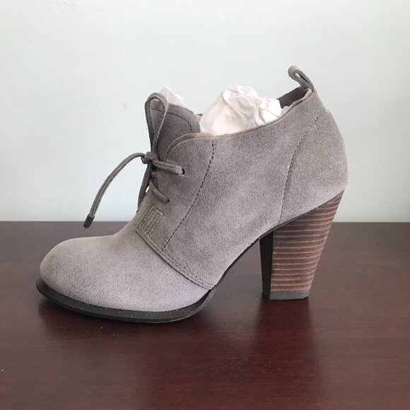 Hive & Honey | Gray Suede Lace-Up Ankle Booties - Picture 9 of 12